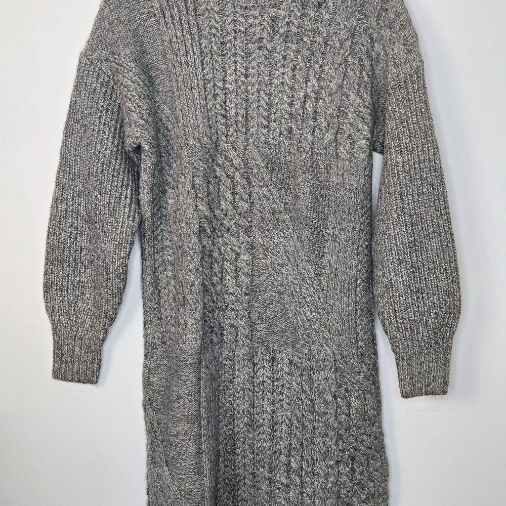 Old Navy Charcoal Cable Knit Turtleneck Sweater